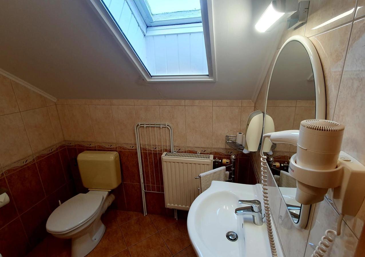 Eva Panzio Hotel Sarvar Luaran gambar