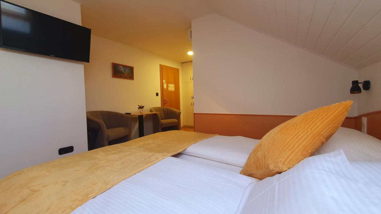 Eva Panzio Hotel Sarvar Luaran gambar