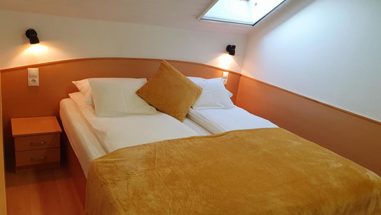 Eva Panzio Hotel Sarvar Luaran gambar