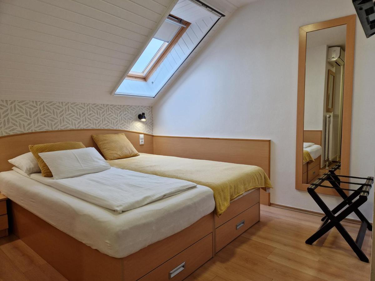 Eva Panzio Hotel Sarvar Luaran gambar