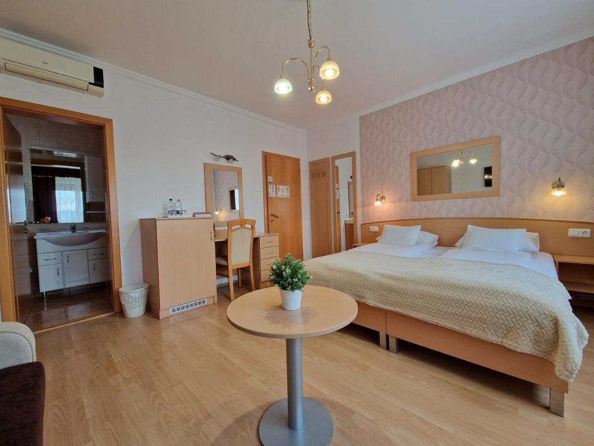 Eva Panzio Hotel Sarvar Luaran gambar