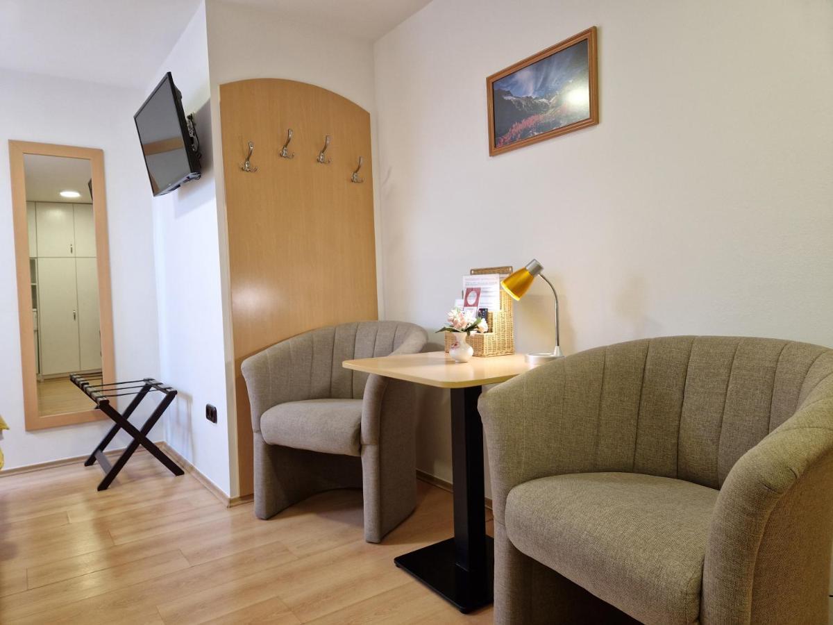 Eva Panzio Hotel Sarvar Luaran gambar